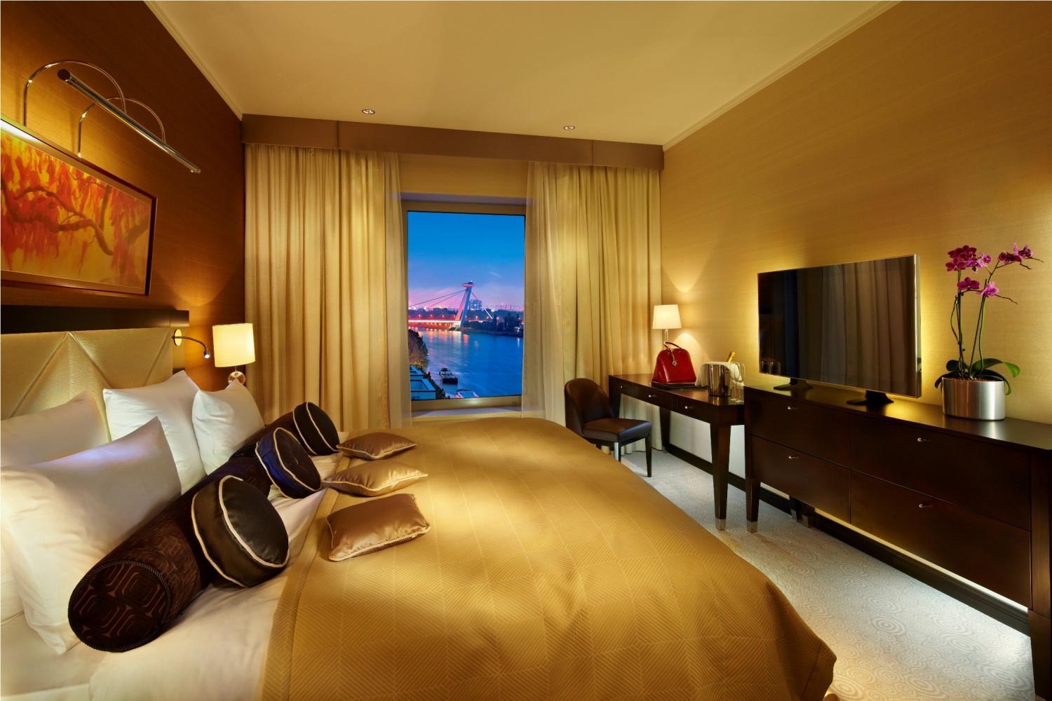 SetWidth1500-Kempinski-Hotel-River-Park-BratislavaDanube-Suitea