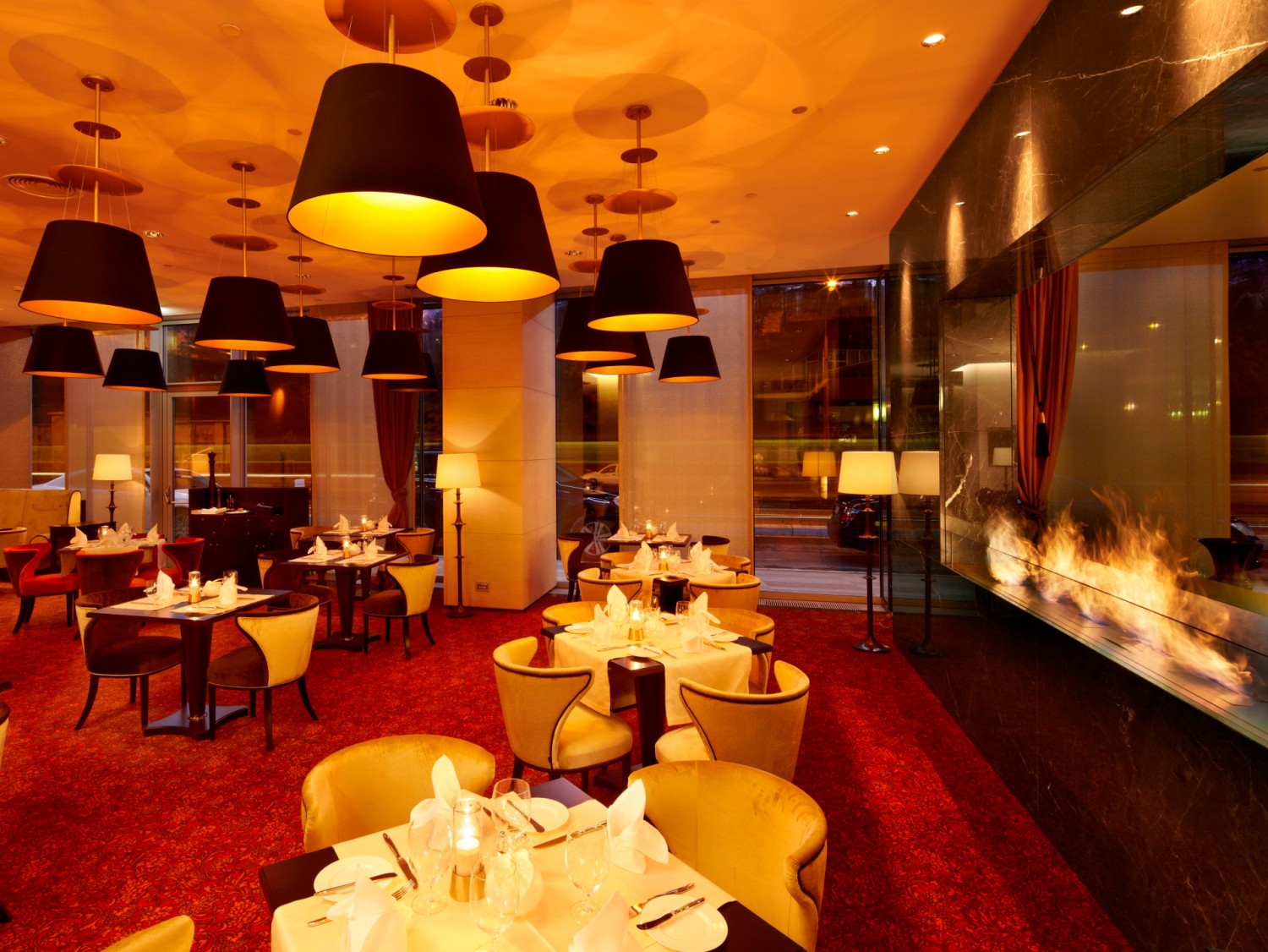 SetWidth1500-BTSARTERestaurantL